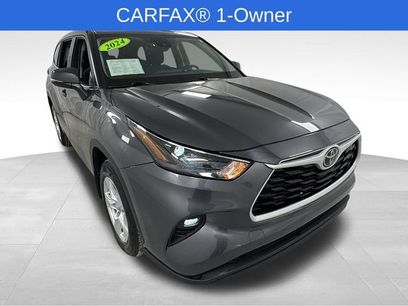 Used 2024 Toyota Highlander LE