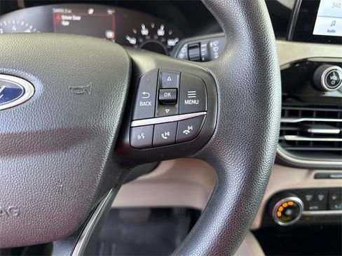 Used 2020 Ford Escape SE image 22