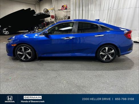 Used 2018 Honda Civic Touring image 5
