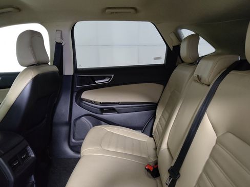 Used 2020 Ford Edge SEL FWD image 18
