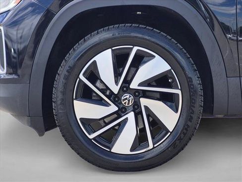 Used 2024 Volkswagen Atlas SEL AWD/4WD image 24