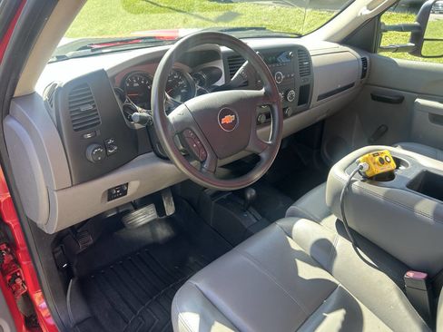 Used 2014 Chevrolet Silverado 3500 W/T w/ Snow Plow Prep Package image 47