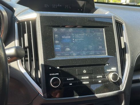 Used 2019 Subaru Crosstrek 2.0i Premium w/ Eyesight System image 17