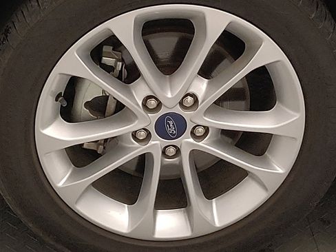 Used 2020 Ford Fusion SE FWD image 31