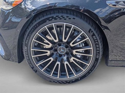 New 2026 Mercedes-Benz E 53 AMG e 4MATIC Sedan image 11
