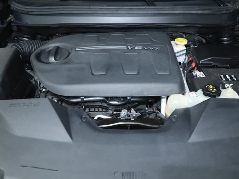 Certified 2021 Jeep Cherokee Limited image 37