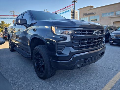 Used 2022 Chevrolet Silverado 1500 LT Trail Boss w/ LT Trail Boss Premium Package image 2