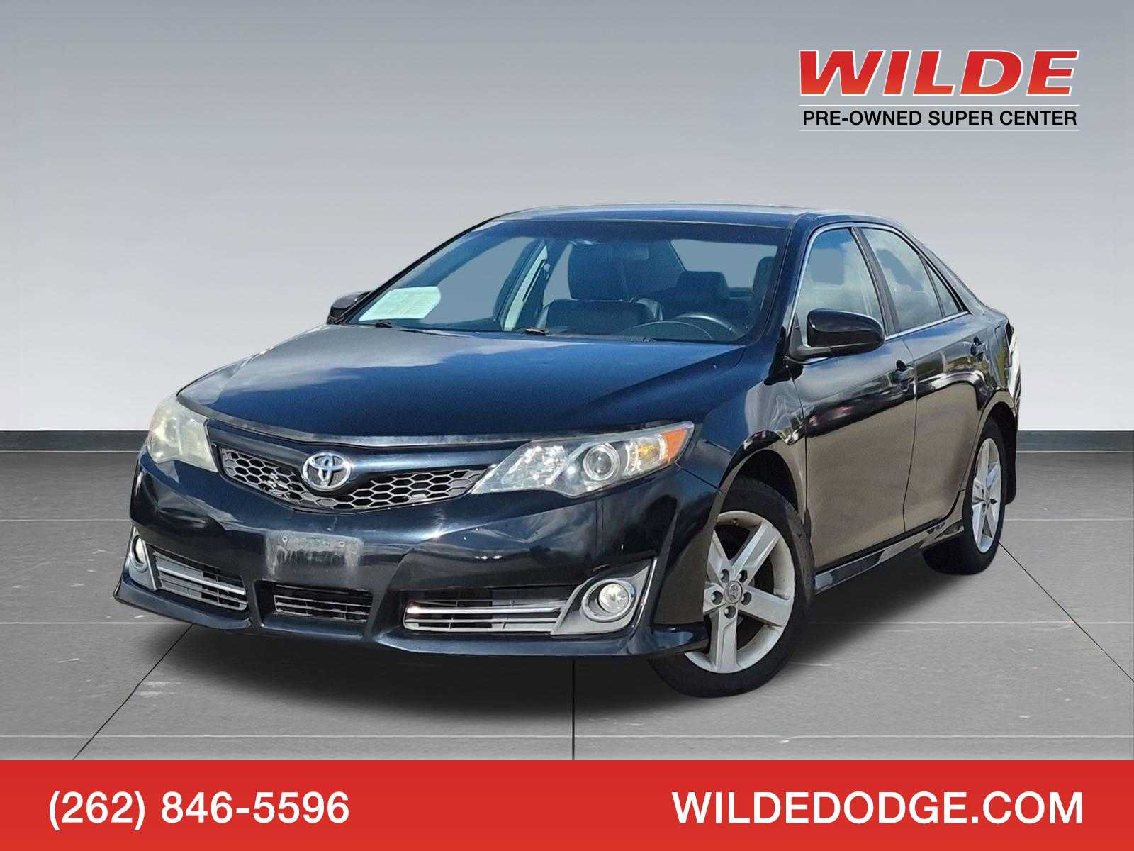Used 2012 Toyota Camry SE FWD image 1