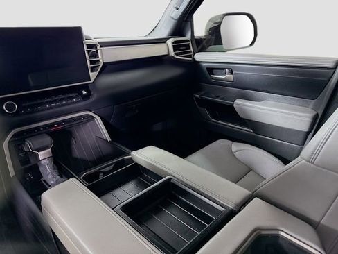 Certified 2025 Toyota Tundra Limited AWD/4WD image 22