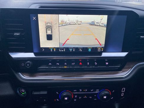 Used 2022 Chevrolet Silverado 1500 LT image 26