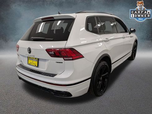 Used 2023 Volkswagen Tiguan SE R-Line AWD/4WD image 4