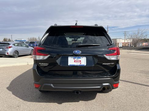 Used 2024 Subaru Forester Premium image 12