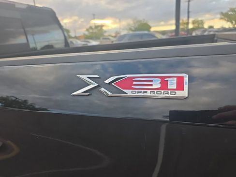 Certified 2020 GMC Sierra 1500 Elevation w/ Elevation Value Package AWD/4WD image 6