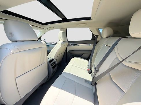 Certified 2024 Cadillac XT5 Premium Luxury w/ Technology Package FWD image 21