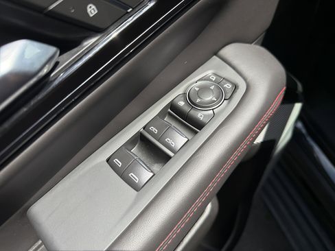 Used 2026 GMC Yukon XL AT4 Ultimate AWD/4WD image 15