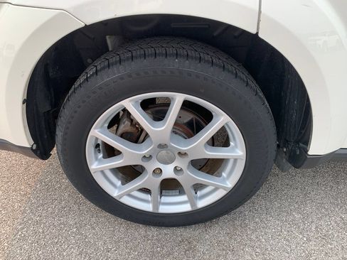 Used 2014 Dodge Journey SXT w/ Quick Order Package 22C FWD image 9