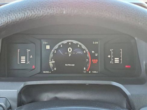 Certified 2025 Toyota Tacoma SR5 AWD/4WD image 11