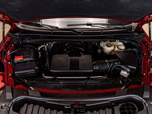 Used 2022 GMC Yukon XL SLE w/ Gmc Pro Safety Plus Package image 28