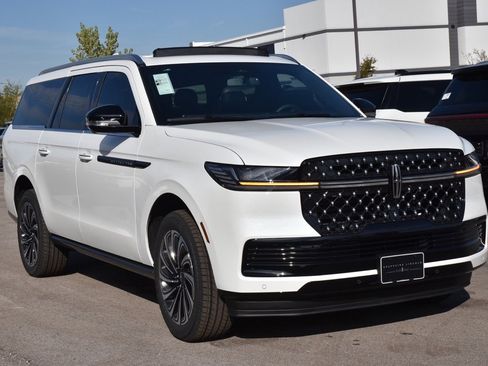 New 2025 Lincoln Navigator L Black Label image 3