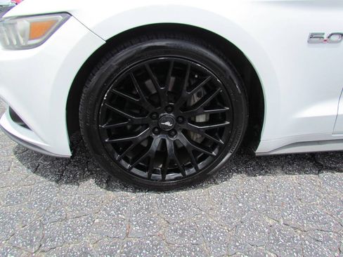 Used 2017 Ford Mustang GT Premium RWD image 23