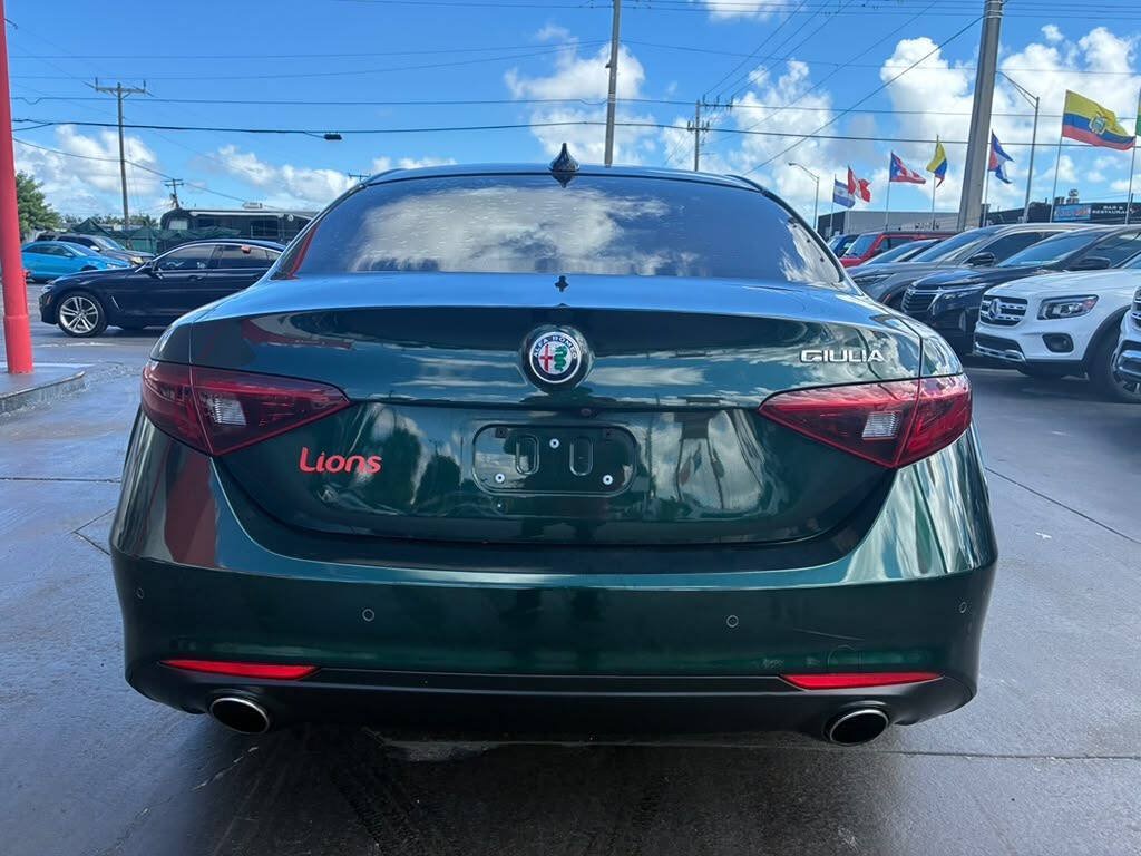 Used 2021 Alfa Romeo Giulia Ti RWD image 5