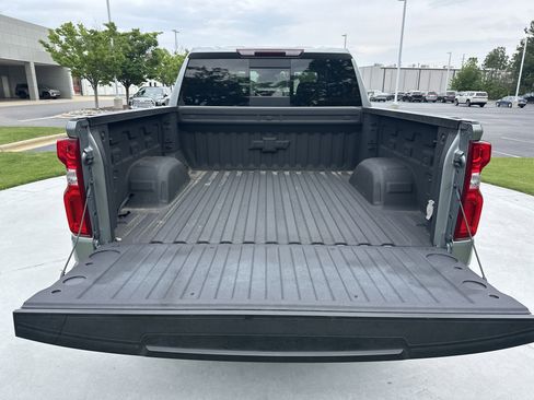 Used 2023 Chevrolet Silverado 1500 LTZ AWD/4WD image 32