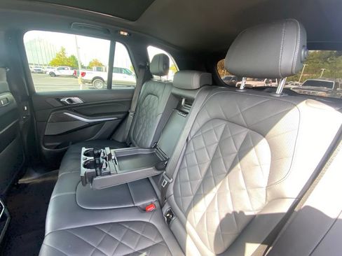 Used 2024 BMW X5 xDrive40i AWD/4WD image 25
