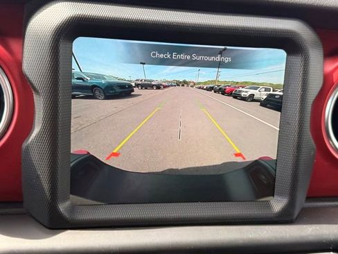 Used 2022 Jeep Gladiator Rubicon w/ Cold Weather Group AWD/4WD image 36
