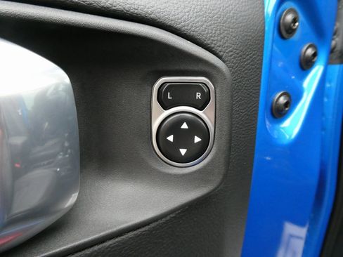 Used 2024 Jeep Wrangler Unlimited Rubicon w/ Technology Group image 23