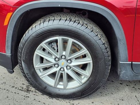 Used 2023 Chevrolet Traverse LT w/ LPO, Floor Liner Package image 29