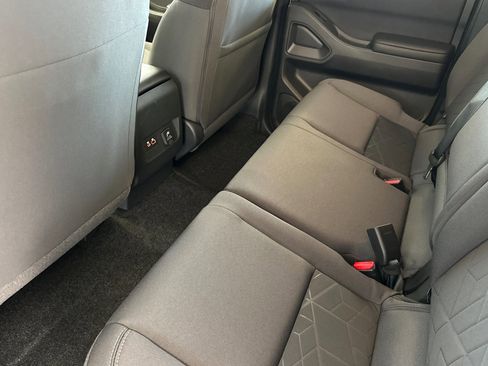 New 2025 Nissan Frontier SV w/ SV Convenience Package image 12