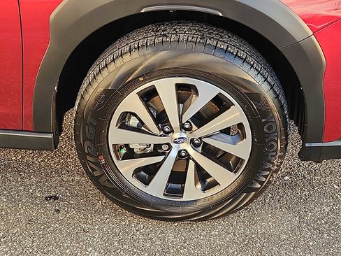 Used 2025 Subaru Outback Premium image 8