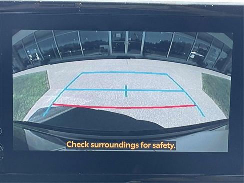 Used 2024 Toyota Corolla Cross SE image 12