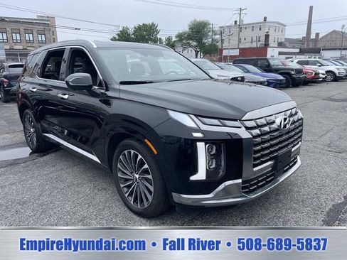 Used 2024 Hyundai Palisade Calligraphy AWD/4WD image 2