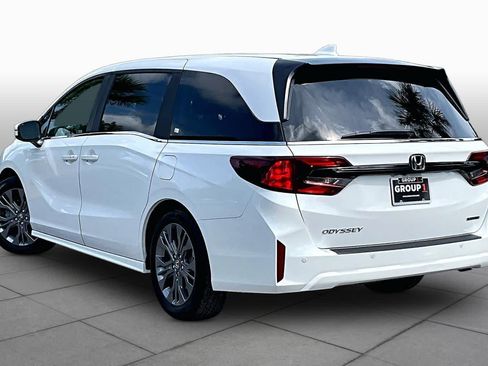 Used 2026 Honda Odyssey Touring image 12
