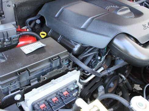 Used 2011 Jeep Grand Cherokee Laredo image 26
