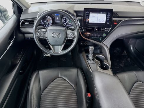 Used 2021 Toyota Camry SE image 17