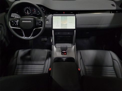 New 2024 Land Rover Discovery Sport Dynamic SE image 25