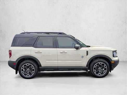 Used 2025 Ford Bronco Sport Outer Banks w/ Outer Banks Tech Package+ AWD/4WD image 4