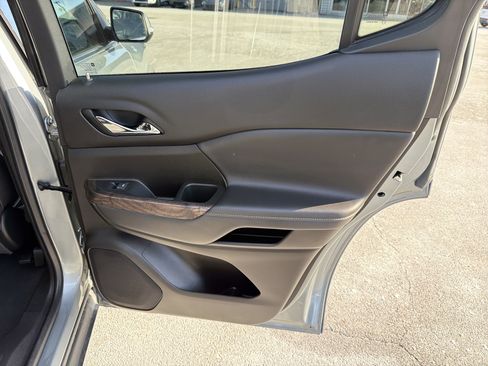 Used 2023 GMC Acadia Denali w/ Denali Technology Package FWD image 79