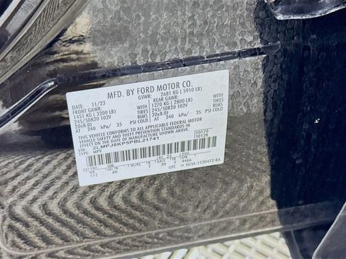 Certified 2023 Lincoln Nautilus Reserve w/ Luxury Package image 37