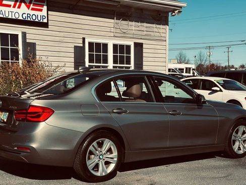 Used 2017 BMW 330i xDrive Sedan image 4