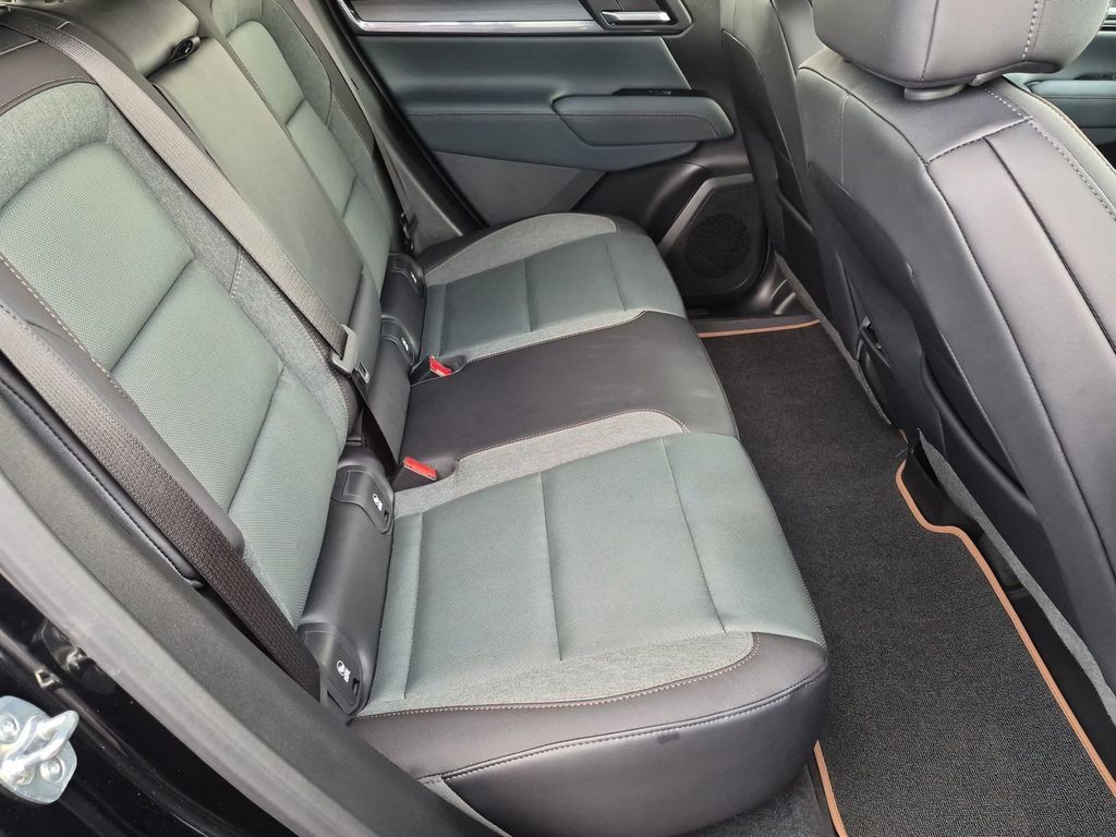 Used 2026 GMC Terrain AT4 w/ Technology Package II AWD/4WD image 33