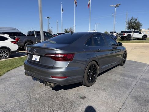 Used 2020 Volkswagen Jetta R-Line w/ R-Line Cold Weather Package image 6