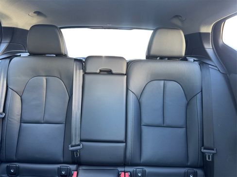 Certified 2025 Volvo XC40 B5 Core image 22