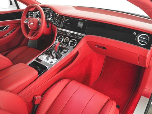 Used 2024 Bentley Continental GT image 30