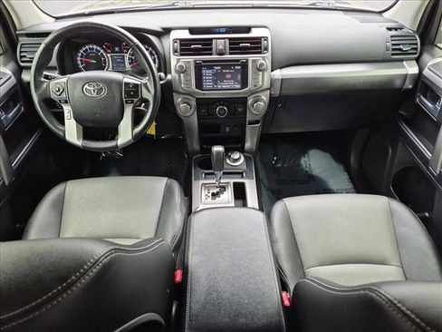 Used 2018 Toyota 4Runner SR5 Premium AWD/4WD image 18