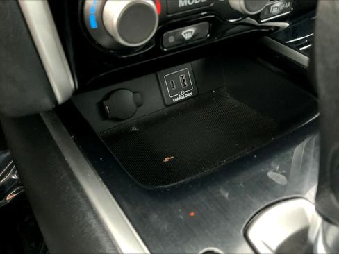 Used 2020 Nissan Pathfinder S FWD image 35