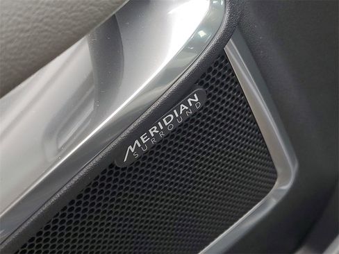 Used 2024 Jaguar E-PACE R-Dynamic SE image 11