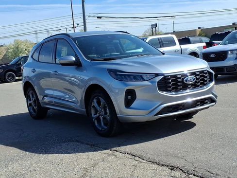 Used 2023 Ford Escape ST-Line Select AWD/4WD image 7